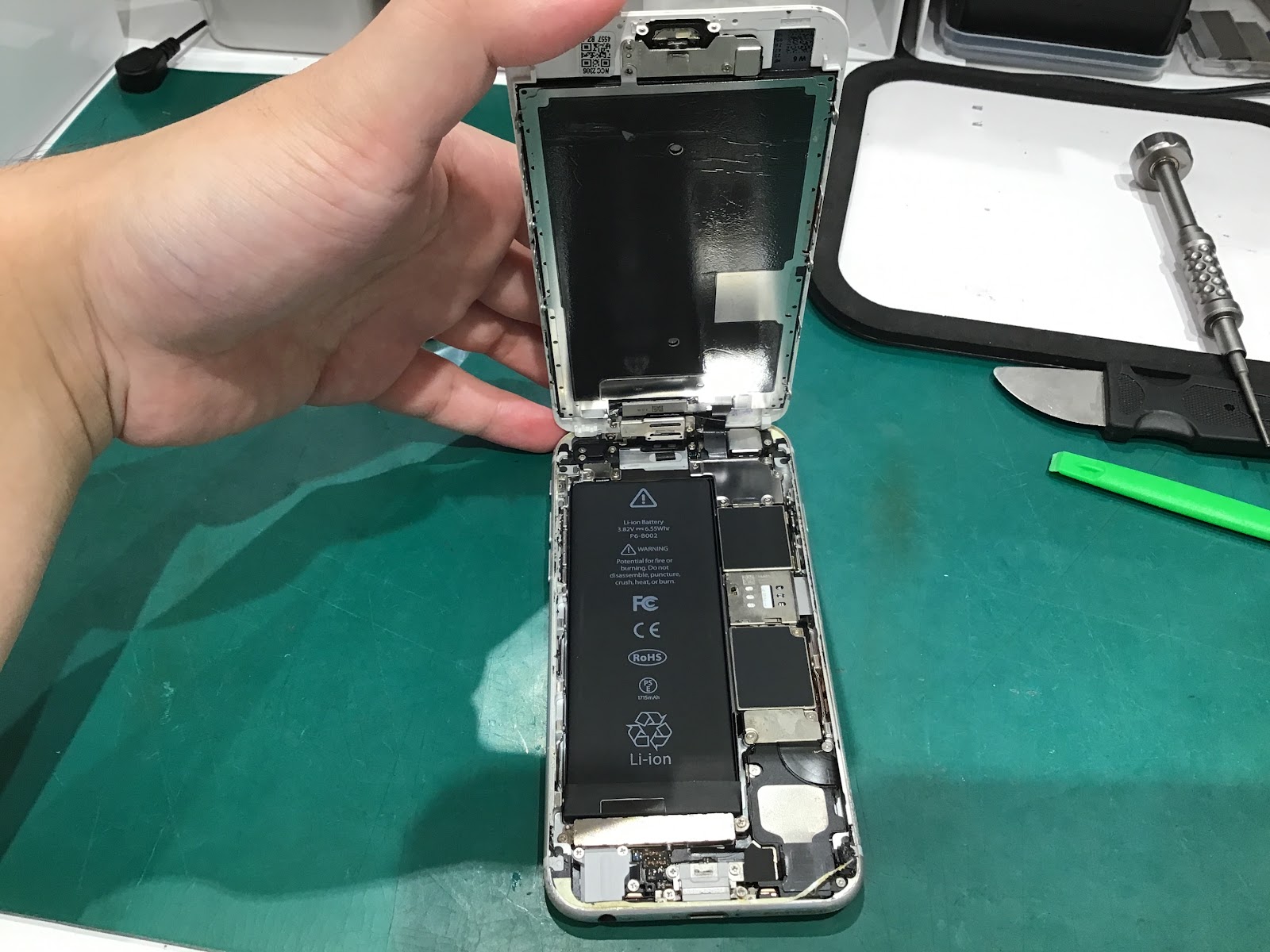 iPhone6ｓのバッテリー交換とホームボタン交換を承りました！【スマホ修理工房マルイ錦糸町店】